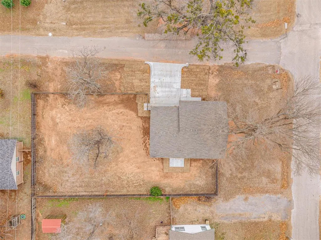 Photo 36 — 221 SW 6th Street, Blanchard, OK 73010