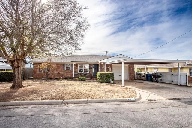 Front exterior — 119 Elaine Drive, Cordell, OK 73632