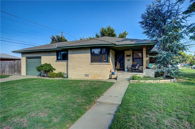 Front exterior — 5200 N Roff Avenue, Oklahoma City, OK 73112