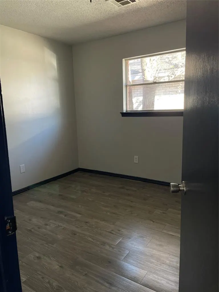 Photo 8 — 205 NW 85th Street, Oklahoma City, OK 73114