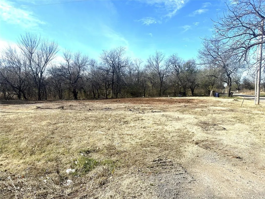 Photo 5 — 9929 N Shartel Avenue, Oklahoma City, OK 73114