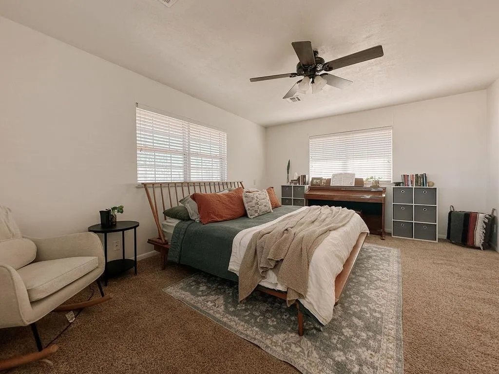 Photo 4 — 619 N Marion Avenue, Hinton, OK 73047