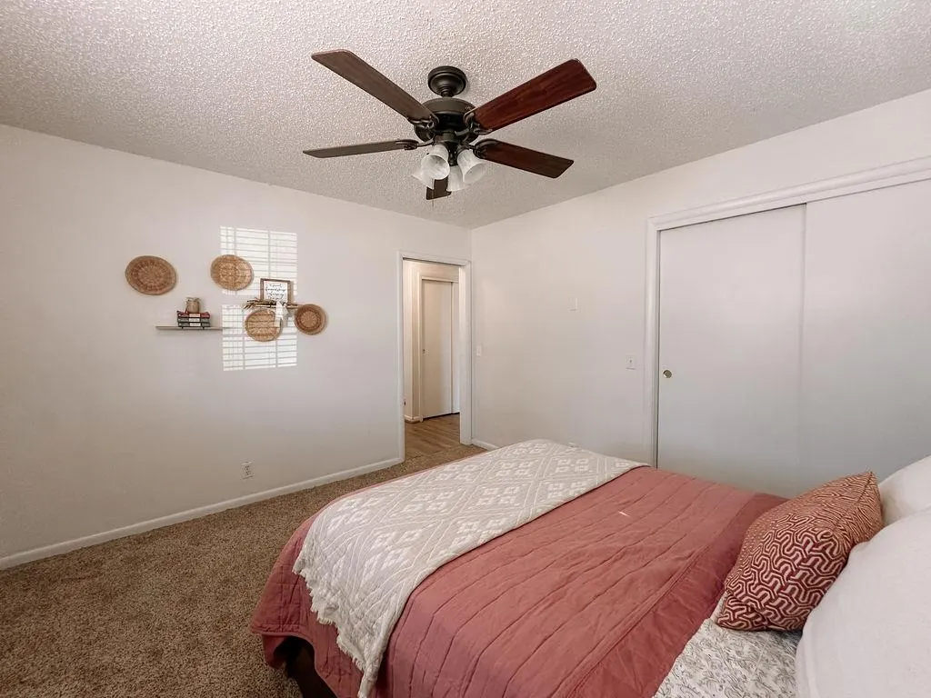 Photo 10 — 619 N Marion Avenue, Hinton, OK 73047