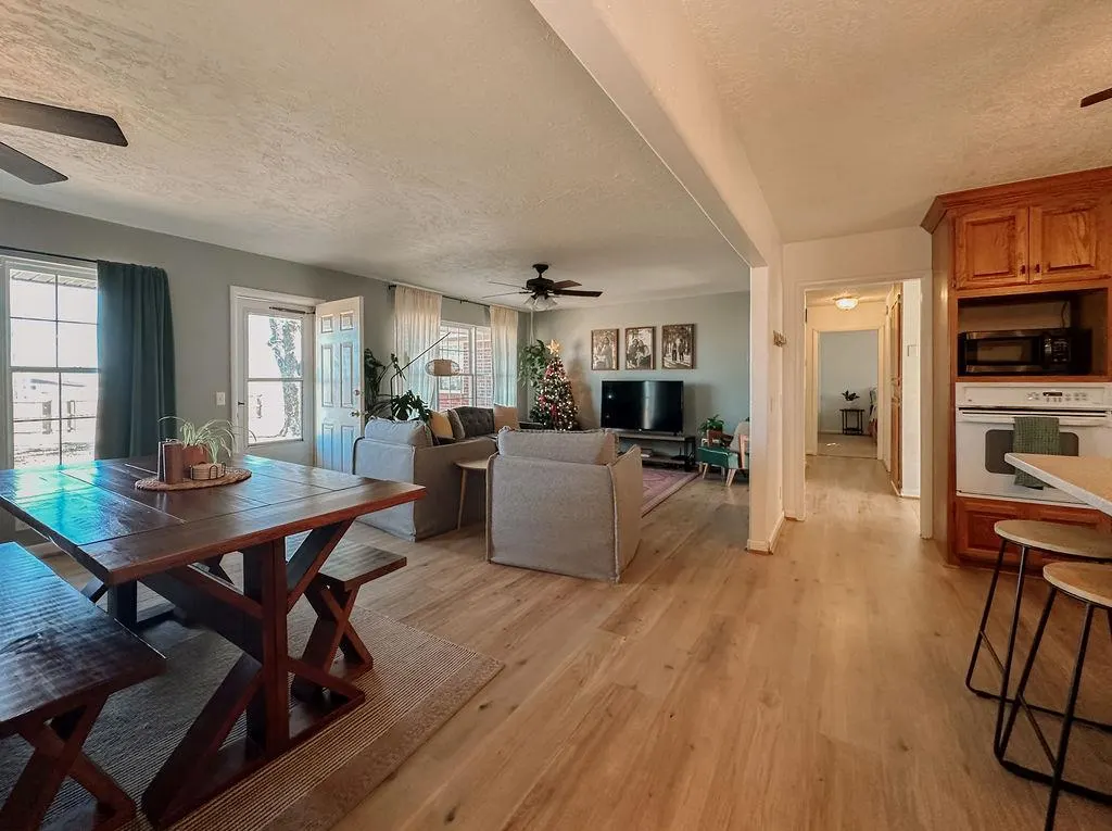 Photo 16 — 619 N Marion Avenue, Hinton, OK 73047