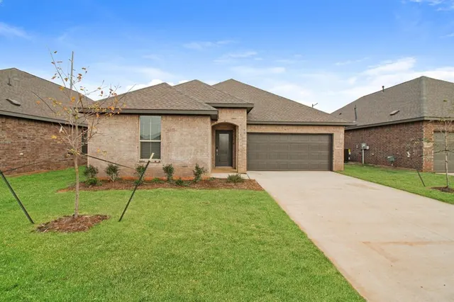 Front exterior — 1912 Ponderosa Pine Lane, Mustang, OK 73128