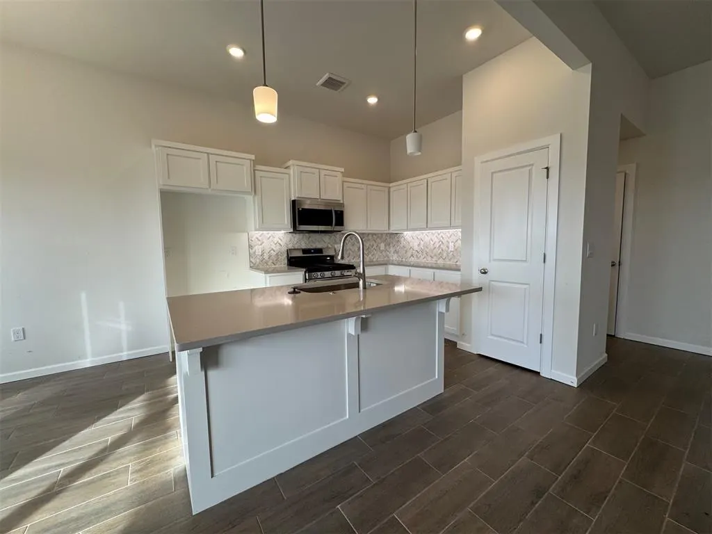 Photo 3 — 2611 Turtle Way, Midwest City, OK 73130
