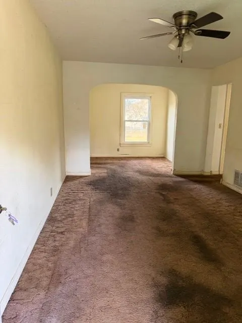 Photo 2 — 916 W London Street, El Reno, OK 73036