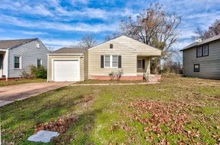 Sold home at 207 W Ercoupe Drive