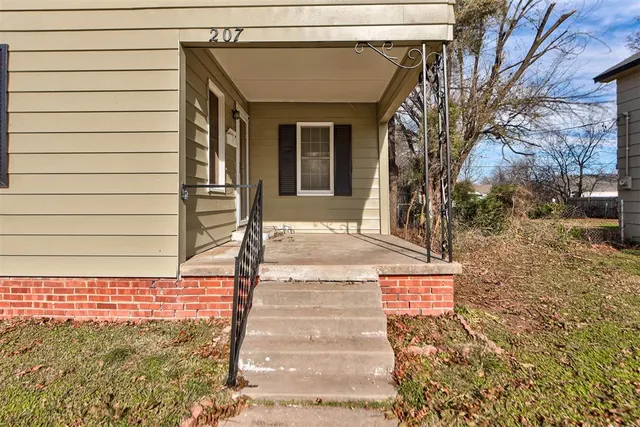Photo 3 — 207 W Ercoupe Drive, Oklahoma City, OK 73110