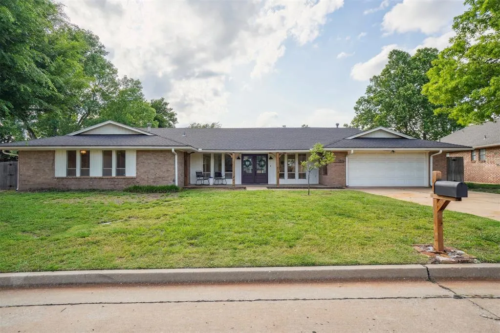 Photo 2 — 12413 Arrowhead Terrace, Oklahoma City, OK 73120