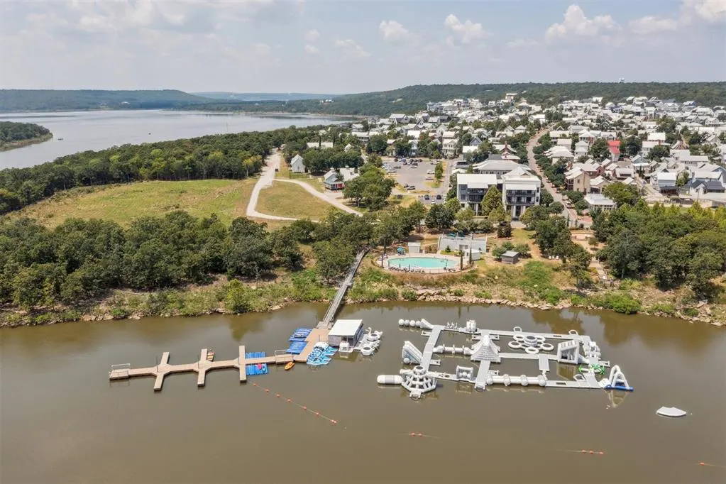 Photo 47 — 39 Lower Greenway, Carlton Landing, OK 74432