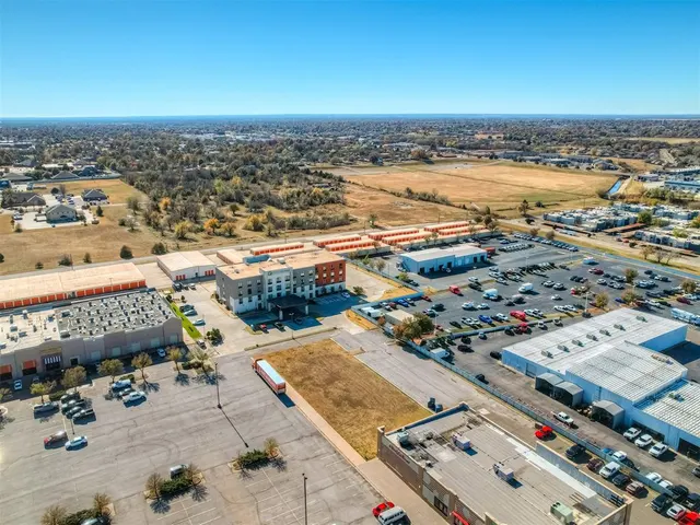 Photo 3 — 7801 S Walker Avenue, Oklahoma City, OK 73139