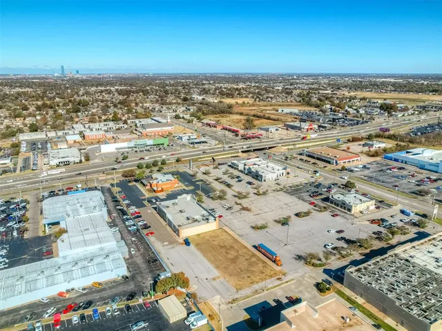Photo 7 — 7801 S Walker Avenue, Oklahoma City, OK 73139