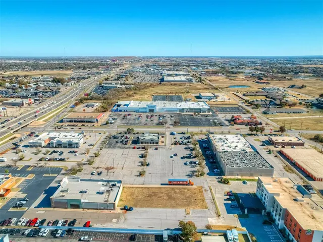 Photo 8 — 7801 S Walker Avenue, Oklahoma City, OK 73139