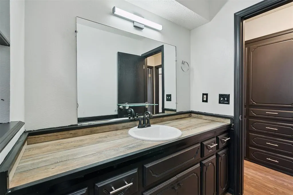 Photo 20 — 1420 NE 8th Street, Oklahoma City, OK 73117