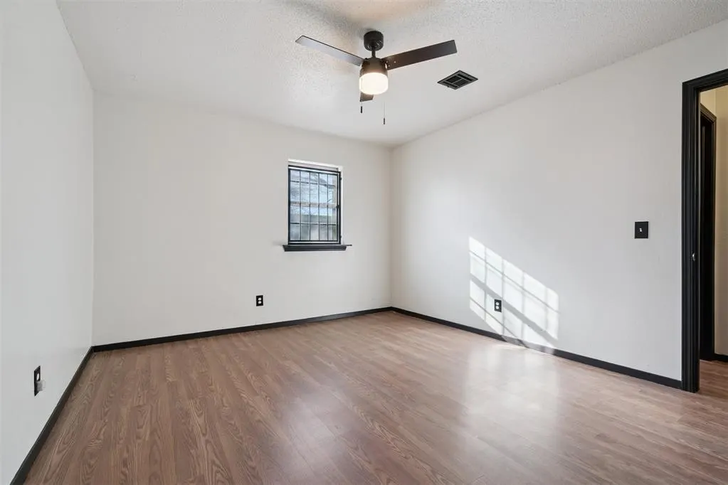 Photo 24 — 1420 NE 8th Street, Oklahoma City, OK 73117