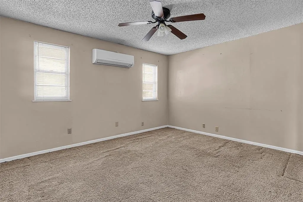 Photo 8 — 131 Thornton Lane, Elk City, OK 73644