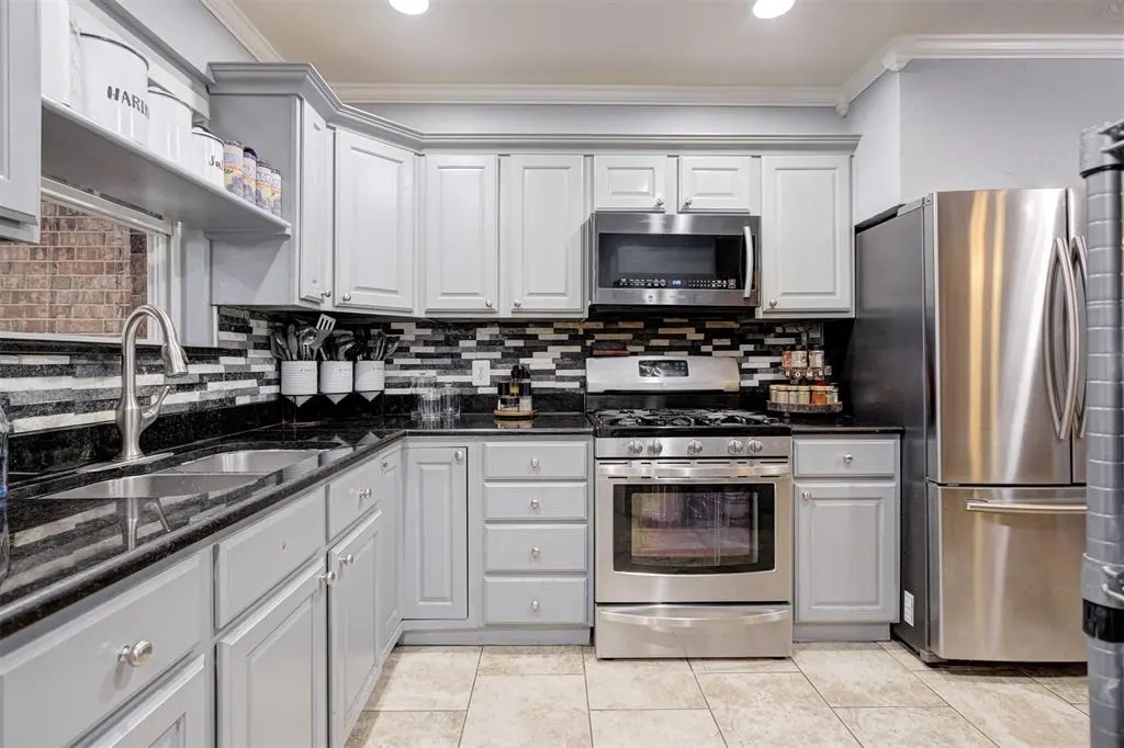 Photo 14 — 2633 SW 57th Street, Oklahoma City, OK 73119