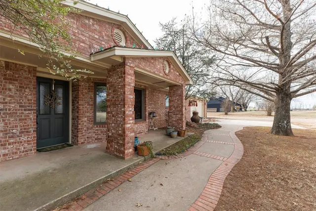 Photo 2 — 5232 E Tyler Drive, Tuttle, OK 73089