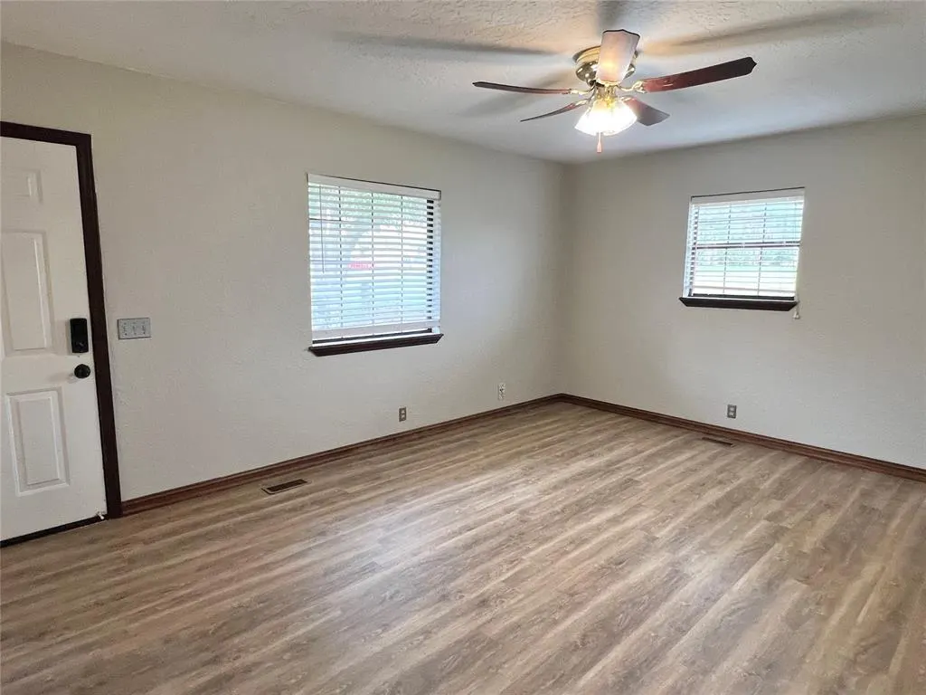 Photo 17 — 714 N 5th Street, Weatherford, OK 73096