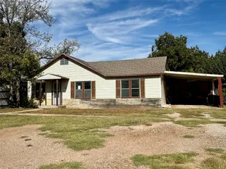 Sold home at 417 W Liveoak Street