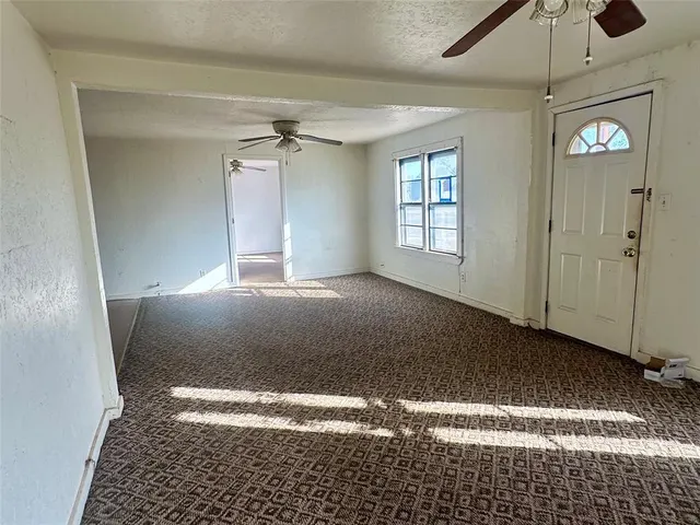 Photo 3 — 417 W Liveoak Street, Altus, OK 73521
