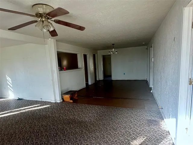 Photo 5 — 417 W Liveoak Street, Altus, OK 73521