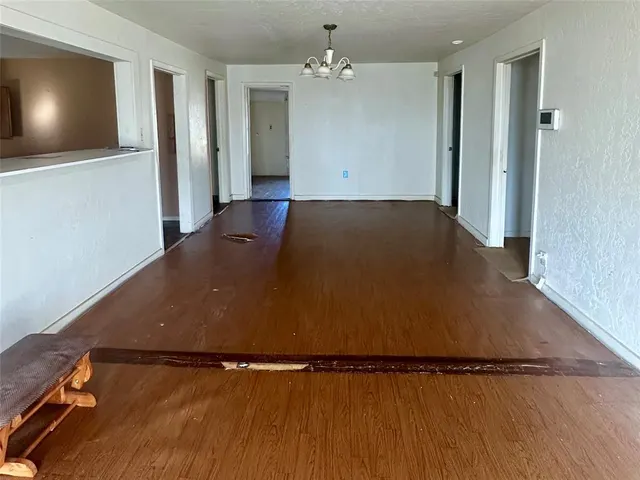Photo 6 — 417 W Liveoak Street, Altus, OK 73521