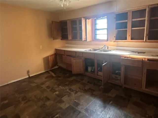 Photo 7 — 417 W Liveoak Street, Altus, OK 73521