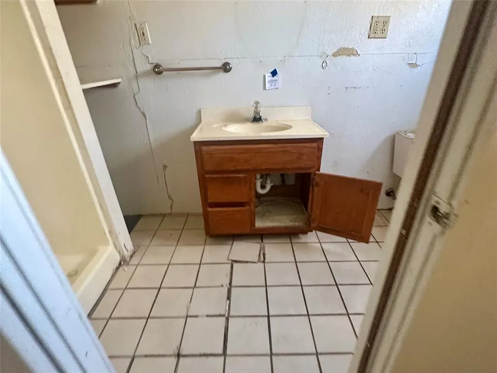 Photo 16 — 417 W Liveoak Street, Altus, OK 73521