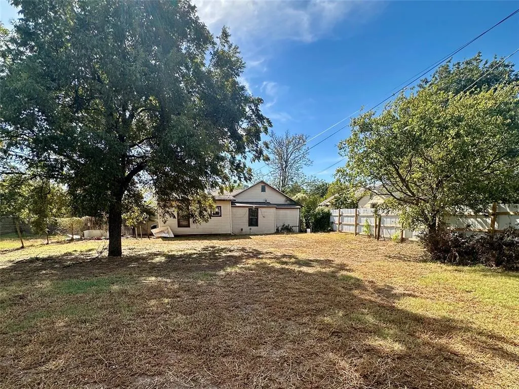 Photo 22 — 417 W Liveoak Street, Altus, OK 73521