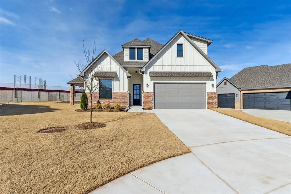 Front exterior — 6001 Frankie Lynn Lane, Edmond, OK 73034