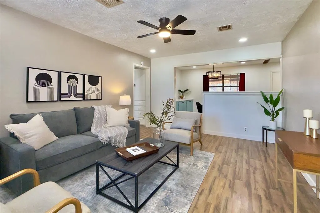 Photo 4 — 513 N Bell Drive, Crescent, OK 73028