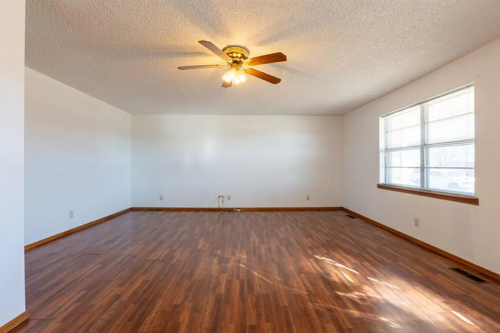 Photo 7 — 1505 Whippoorwill Lane, Prague, OK 74864