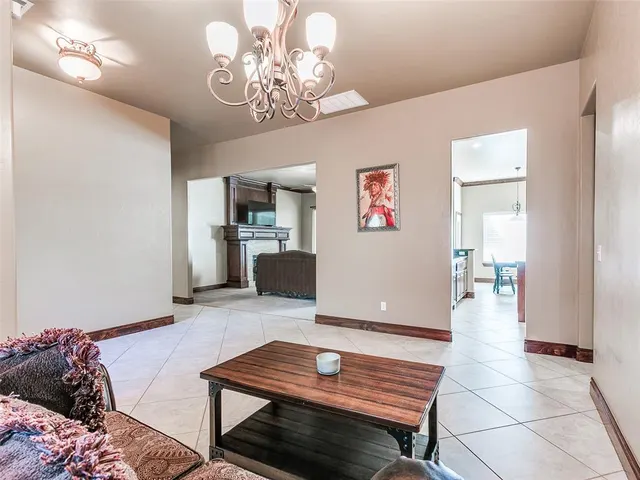 Photo 6 — 3725 Indian Point Circle, Norman, OK 73026