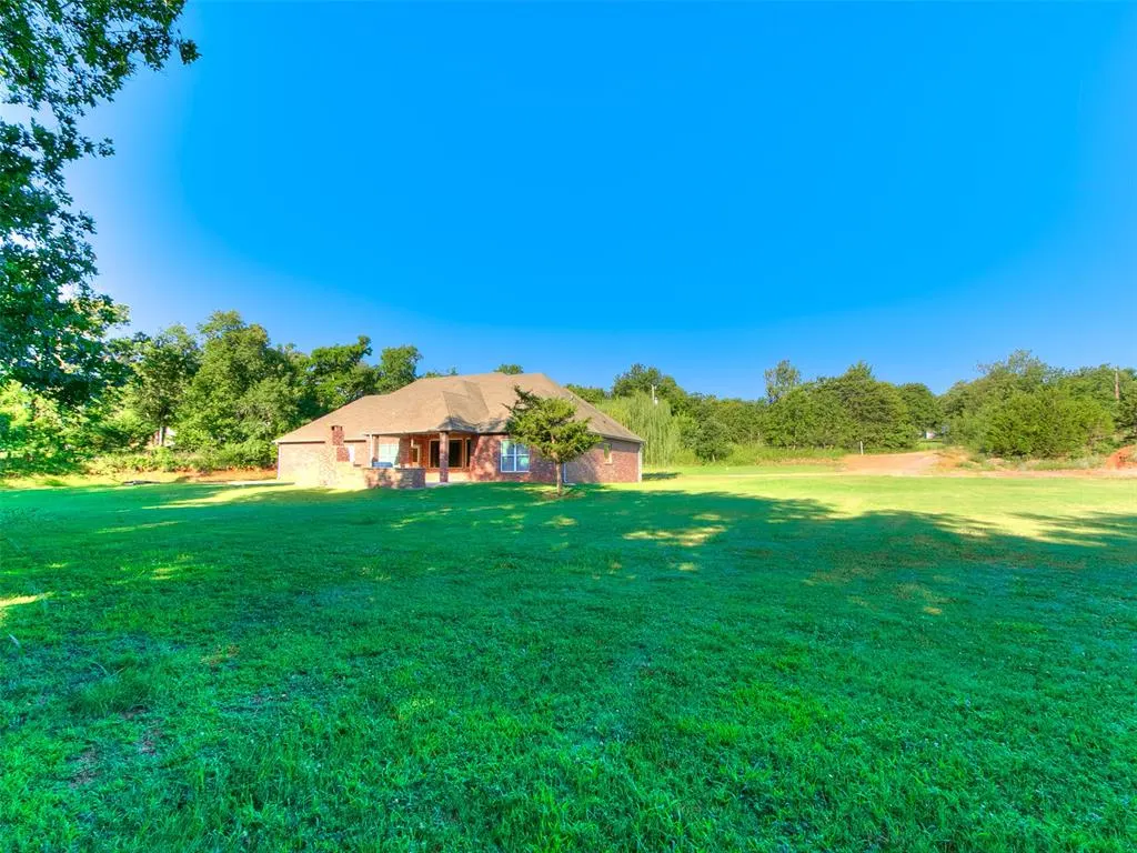Photo 18 — 3725 Indian Point Circle, Norman, OK 73026