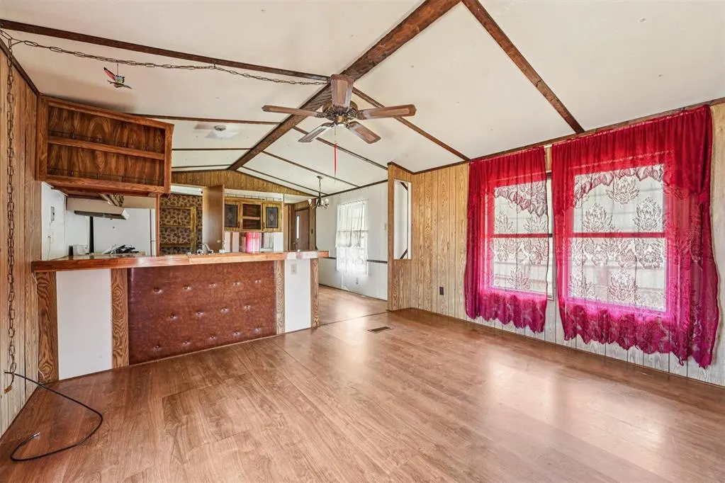 Photo 5 — 303 S 1st Street, Rush Springs, OK 73082
