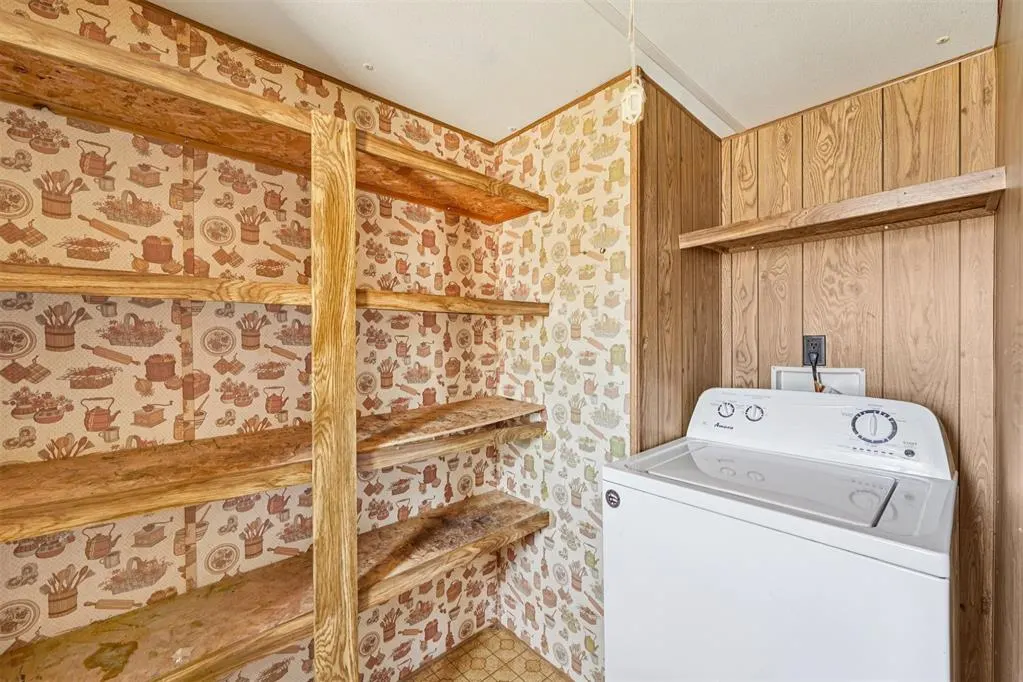 Photo 10 — 303 S 1st Street, Rush Springs, OK 73082