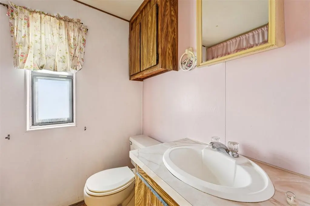 Photo 17 — 303 S 1st Street, Rush Springs, OK 73082