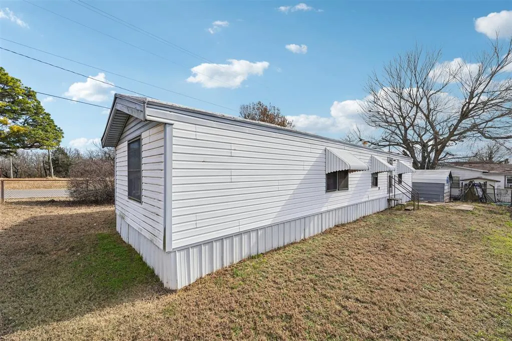 Photo 20 — 303 S 1st Street, Rush Springs, OK 73082