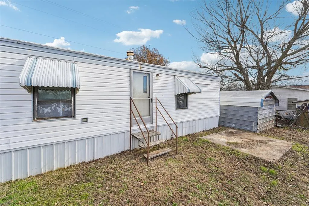 Photo 21 — 303 S 1st Street, Rush Springs, OK 73082