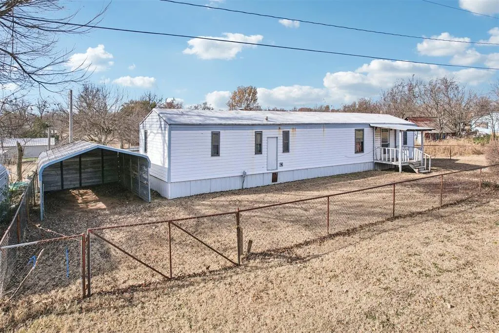 Photo 24 — 303 S 1st Street, Rush Springs, OK 73082