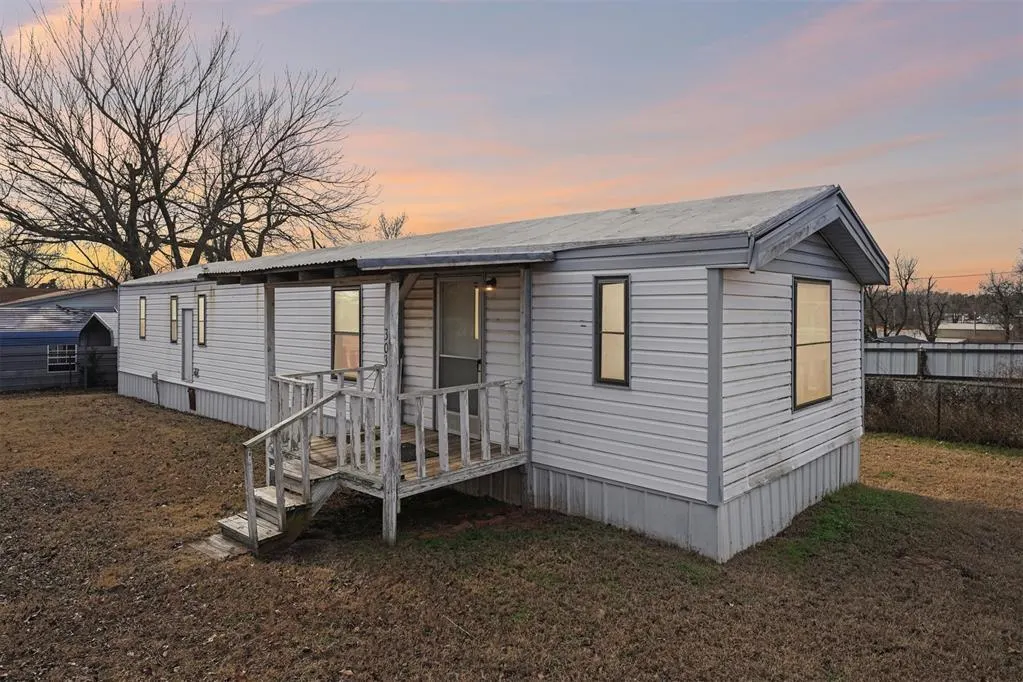 Photo 32 — 303 S 1st Street, Rush Springs, OK 73082