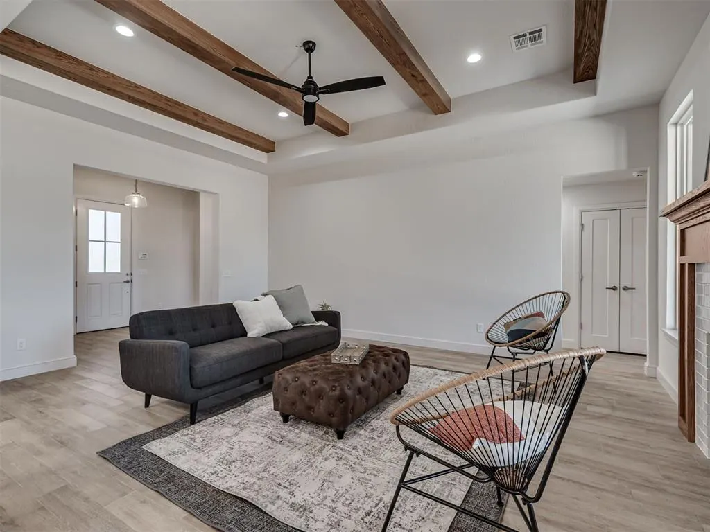 Photo 10 — 14713 Palmerston Drive, Oklahoma City, OK 73142