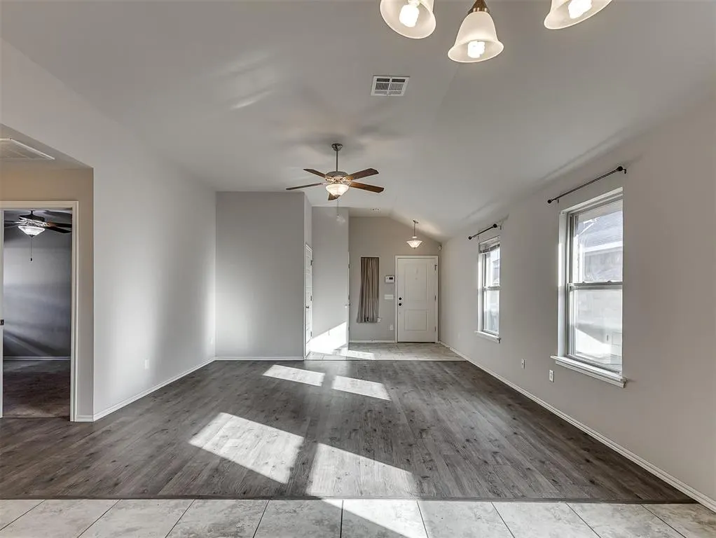 Photo 4 — 12821 William Penn Boulevard, Oklahoma City, OK 73120