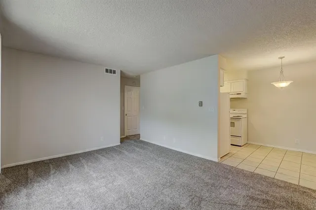 Photo 3 — 515 Alameda Street, Norman, OK 73071