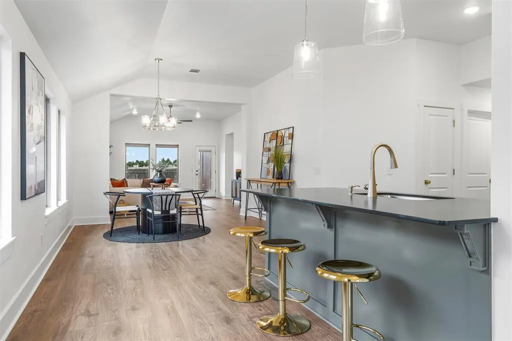 Photo 13 — 704 Prairie Drive, Guthrie, OK 73044