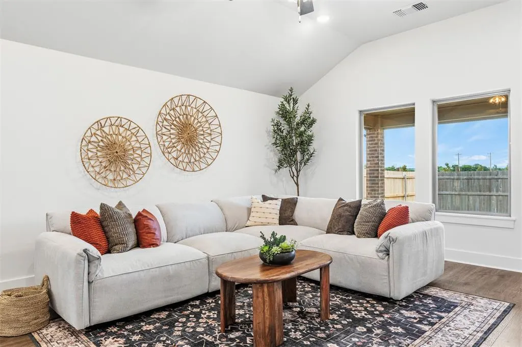 Photo 16 — 704 Prairie Drive, Guthrie, OK 73044