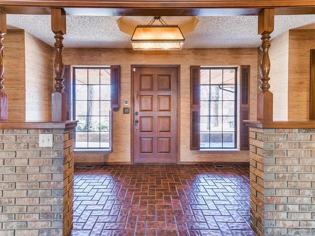 Photo 6 — 1615 Oak Lane, Oklahoma City, OK 73127