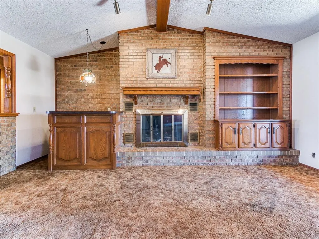 Photo 9 — 1615 Oak Lane, Oklahoma City, OK 73127